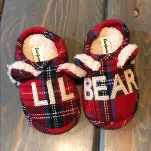 Lil bear Dearfoams size 5-6 toddler plaid slippers
